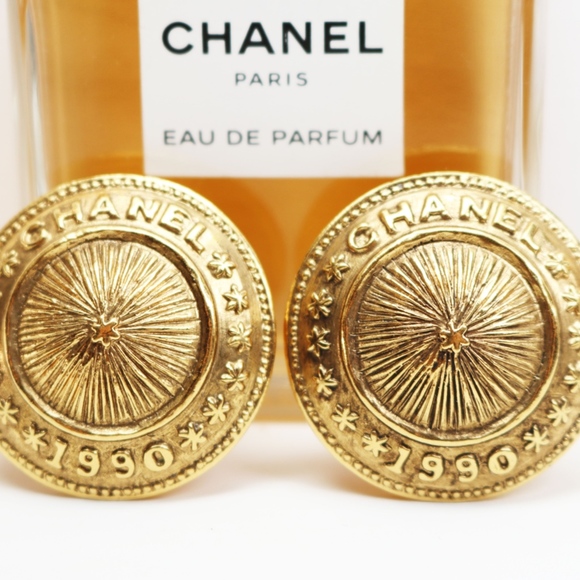 CHANEL Jewelry - 🎉 HOST PICK⚜️ Chanel 1990s Starburst Earrings 🏅✨